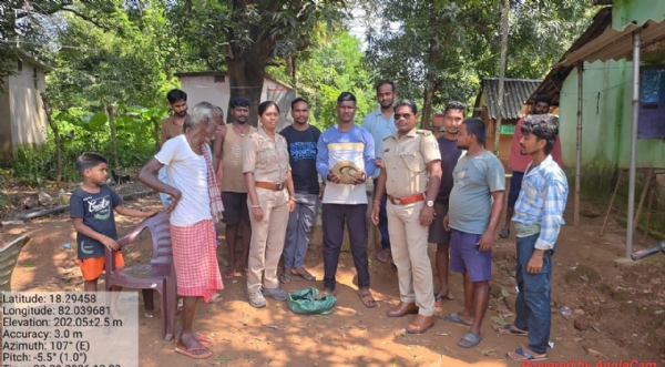ବାଲିମେଳା ରେଞ୍ଜ ଅଧୀନରେ ଭାରତୀୟ ପାଙ୍ଗୋଲିନ୍ର ଉଦ୍ଧାର ବାଲିମେଳା ରେଞ୍ଜ ଅଧୀନରେ ଭାରତୀୟ ପାଙ୍ଗୋଲିନ୍ର ଉଦ୍ଧାର