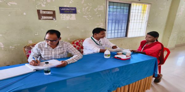 କଲେଜ ଛକ କଲ୍ୟାଣ ମଣ୍ଡପ ଠାରେ ସଫେଇ କର୍ମୀ ମାନଙ୍କ ପାଇଁ ମାଗଣା ସ୍ୱାସ୍ଥ୍ୟ ସେବା ଶିବିର