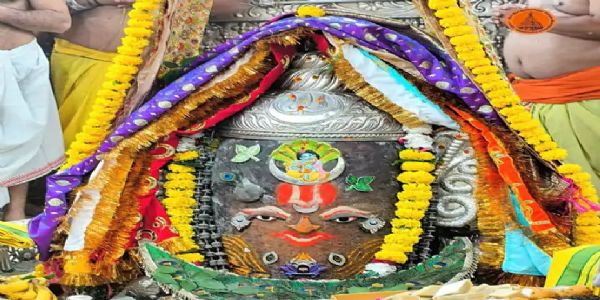 ଜନ୍ମାଷ୍ଟମୀରେ ଶ୍ରୀକୃଷ୍ଣଙ୍କ ରୂପରେ ବାବା ମହାକାଳଙ୍କୁ ସଜ୍ଜିତ