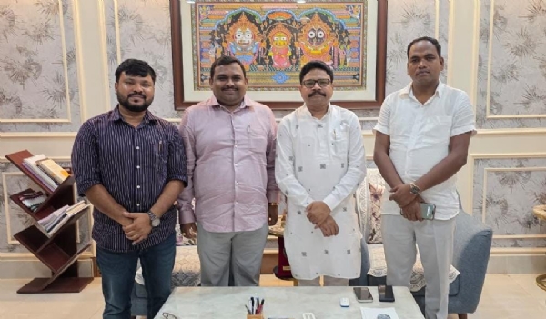 ମାଲକାନଗିରି ଜିଲ୍ଲାରେ ସ୍ୱାସ୍ଥ୍ୟ ସମସ୍ୟା ମନ୍ତ୍ରୀଙ୍କୁ ମାଲକାନଗିରି ଜିଲ୍ଲାରେ ସ୍ୱାସ୍ଥ୍ୟ ସମସ୍ୟା ମନ୍ତ୍ରୀଙ୍କୁ