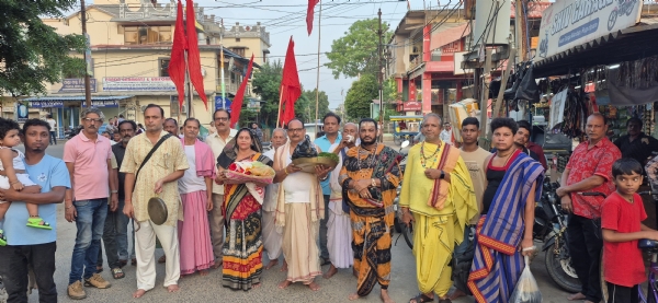 ଶାରଦୀୟ ଦୁର୍ଗାପୂଜା ପାଇଁ ମୂର୍ତ୍ତିକା ଅନୁକୂଳ ପର୍ବ ବଲାଙ୍ଗିର ରୁଗୁଡିପଡାରେ ଆରମ୍ଭ ହେଲା ମାଁଙ୍କ ମୃଣ୍ମୟୀ ପ୍ରତିମା ନିର୍ମାଣର ଶୁଭାରମ୍ଭ ଶାରଦୀୟ ଦୁର୍ଗାପୂଜା ପାଇଁ ମୂର୍ତ୍ତିକା ଅନୁକୂଳ ପର୍ବ ବଲାଙ୍ଗିର ରୁଗୁଡିପଡାରେ ଆରମ୍ଭ ହେଲା ମାଁଙ୍କ ମୃଣ୍ମୟୀ ପ୍ରତିମା ନିର୍ମାଣର ଶୁଭାରମ୍ଭ
