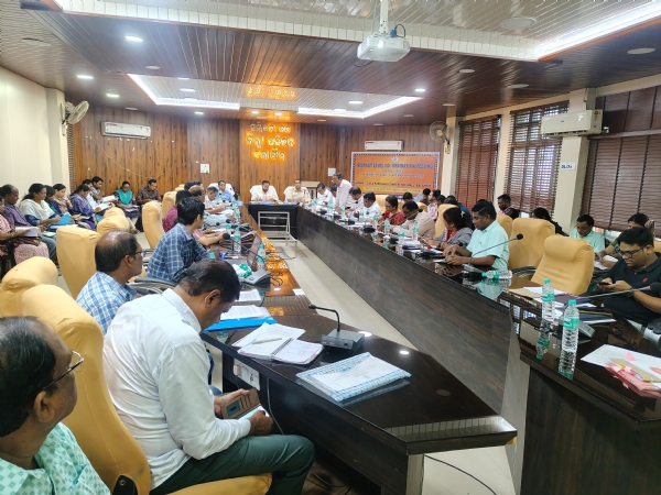 ଆନ୍ତଃରାଜ୍ୟ ପ୍ରବାସୀ ଶ୍ରମିକମାନଙ୍କ ସମସ୍ୟାର ସ୍ଥାୟୀ ସମାଧାନ, ଏବଂ ବେଆଇନ ଶ୍ରମିକ ଚାଲାଣ ରୋକିବା ପାଇଁ ଜିଲ୍ଲା ପ୍ରଶାସନ ପକ୍ଷରୁ ଜିଲ୍ଲାସ୍ତରୀୟ ସମନ୍ୱୟ ବୈଠକ ଆନ୍ତଃରାଜ୍ୟ ପ୍ରବାସୀ ଶ୍ରମିକମାନଙ୍କ ସମସ୍ୟାର ସ୍ଥାୟୀ ସମାଧାନ, ଏବଂ ବେଆଇନ ଶ୍ରମିକ ଚାଲାଣ ରୋକିବା ପାଇଁ ଜିଲ୍ଲା ପ୍ରଶାସନ ପକ୍ଷରୁ ଜିଲ୍ଲାସ୍ତରୀୟ ସମନ୍ୱୟ ବୈଠକ