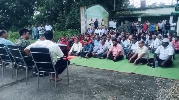 କୁଡାଲୋଇ କୋଲବ୍ଲକକୁ ଗ୍ରାମବାସୀଙ୍କ ଦୃଢ଼ ବିରୋଧ କୁଡାଲୋଇ କୋଲବ୍ଲକକୁ ଗ୍ରାମବାସୀଙ୍କ ଦୃଢ଼ ବିରୋଧ