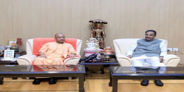 ଯୋଗୀଙ୍କୁ ଭେଟିଲେ ବିନୋଦ ତାୱଡେ, କହିଲେ ଉତର ପ୍ରଦେଶରେ ତୃତୀୟ ଥର ପାଇଁ ସରକାର ଗଢ଼ିବ ଏନଡିଏ