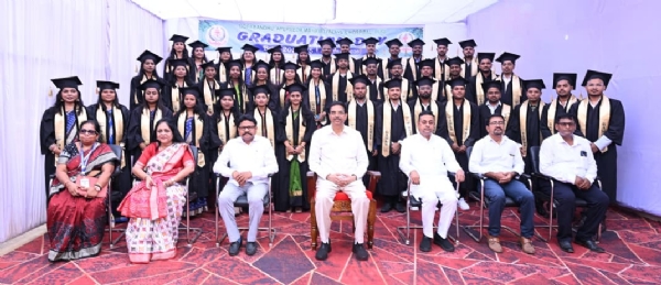 ପୁରୀ ଗୋପବନ୍ଧୁ ଆୟୁର୍ବେଦ ମହାବିଦ୍ୟାଳୟର ସ୍ନାତକ ସମାରୋହରେ ଯୋଗଦେଲେ ରାଜ୍ଯପାଳ*