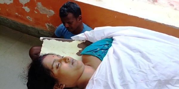 ରଶ୍ମିତାଙ୍କ ମୃତ୍ୟୁକୁ ନେଇ ଚାଂଚଲ୍ୟ, ଶାଶୁଘର ଲୋକେ ମାରିଦେଇଥିବା ଅଭିଯୋଗ ଆଣିଲେ ବାପଘର ଲୋକ